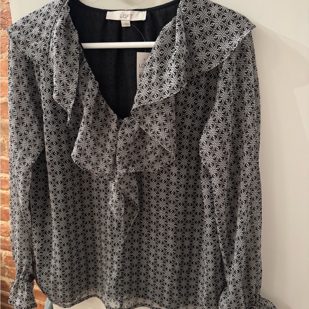 LOFT Black and White Ruffled Long Sleeve Blouse